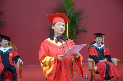 http://news.csu.edu.cn/__local/8/9F/58/D8B88D4C39503D165586D3FDA59_215D8101_EEA5.jpg